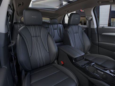 New 2025 Buick Envision Avenir image 16