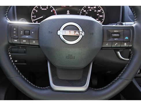 Certified 2026 Nissan Rogue SV FWD image 17