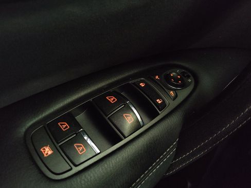 Used 2019 Nissan Armada SV w/ Driver Package RWD image 27