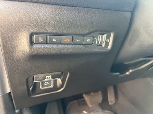 New 2026 Jeep Cherokee Limited image 8