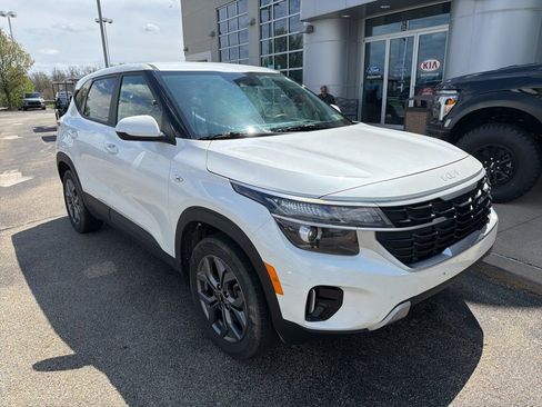 Certified 2024 Kia Seltos LX image 1