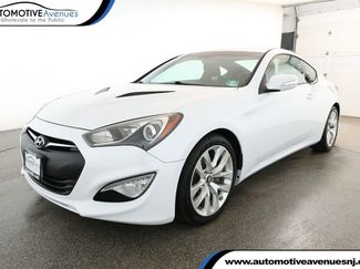 Used 2016 Hyundai Genesis 3.8 image 1