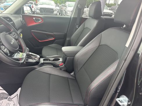 Used 2025 Kia Soul GT-Line FWD image 7