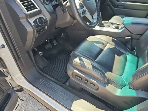 Used 2013 Ford Explorer XLT AWD/4WD image 12