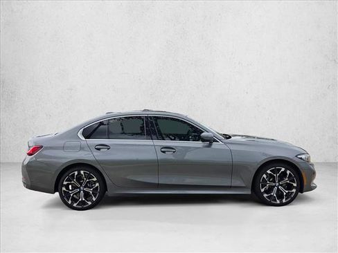 Used 2025 BMW 330i Sedan w/ Premium Package RWD image 4