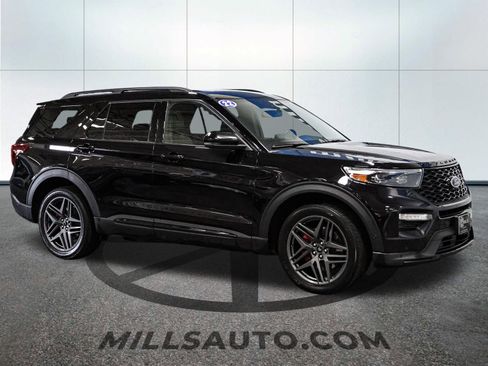 Certified 2022 Ford Explorer ST w/ ST Street Pack AWD/4WD image 10