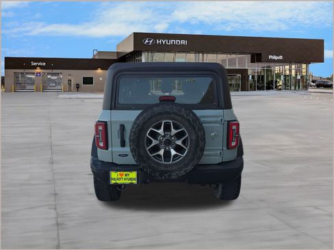 Used 2022 Ford Bronco Badlands image 9