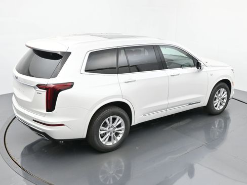 New 2025 Cadillac XT6 Luxury image 27
