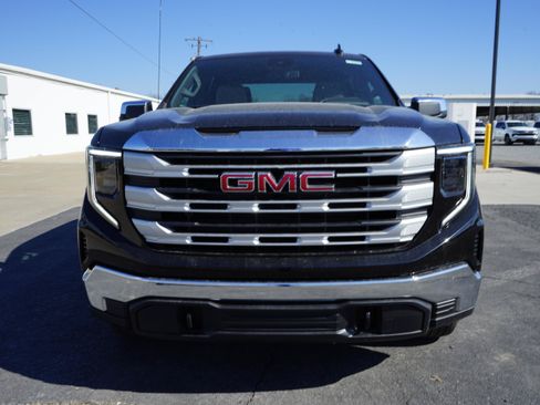 New 2026 GMC Sierra 1500 SLE AWD/4WD image 8