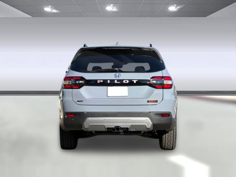 New 2026 Honda Pilot TrailSport image 9