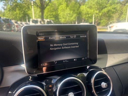 Used 2016 Mercedes-Benz C 300 4MATIC Sedan image 4