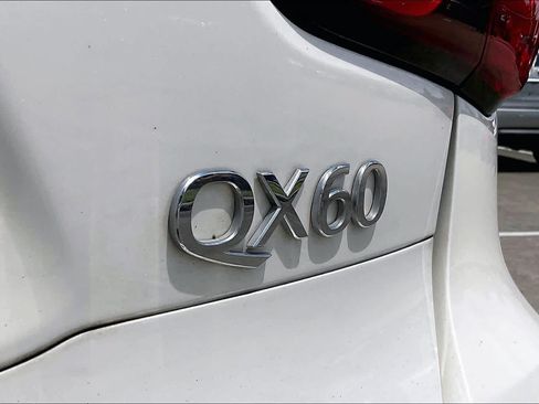 Used 2019 INFINITI QX60 Luxe w/ Essential Package FWD image 29
