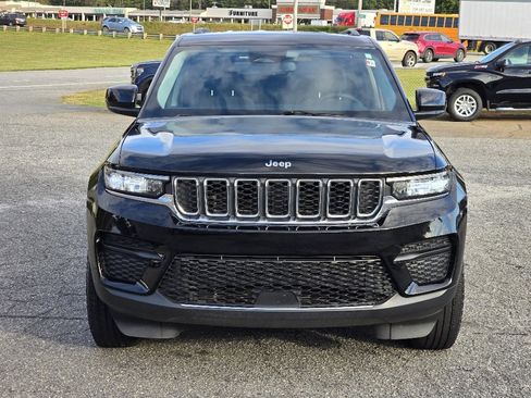 Used 2023 Jeep Grand Cherokee Laredo image 22