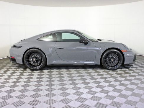Used 2025 Porsche 911 Carrera GTS image 8