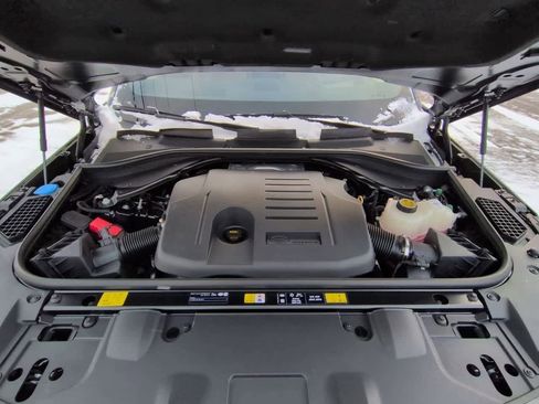 New 2026 Land Rover Range Rover SE image 14