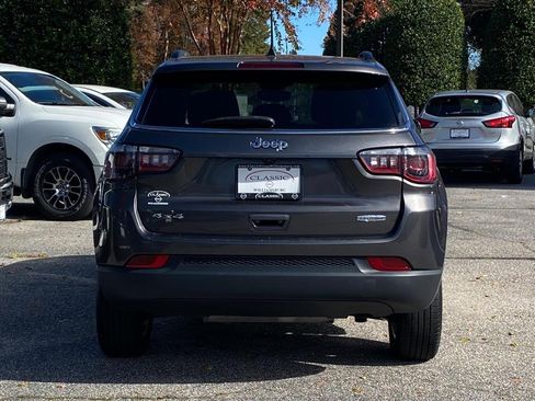 Used 2022 Jeep Compass Latitude w/ Sun and Sound Group image 4