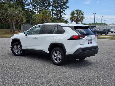Certified 2025 Toyota RAV4 XLE FWD image 4