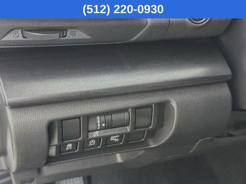 Used 2023 Subaru Crosstrek 2.5i Sport AWD/4WD image 11