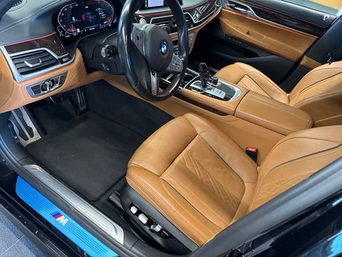 Used 2021 BMW 750i xDrive w/ Autobahn Package AWD/4WD image 19