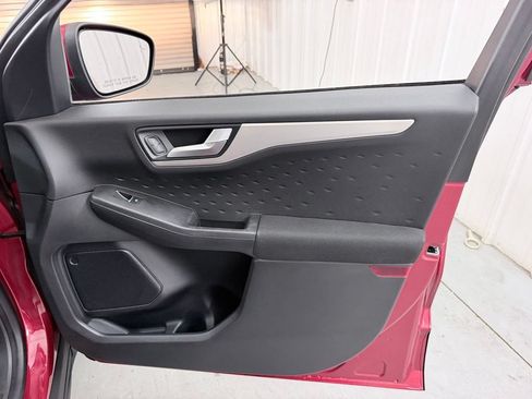 Used 2020 Ford Escape SE FWD image 42
