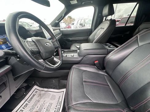 Used 2022 Ford Expedition Max Limited image 12