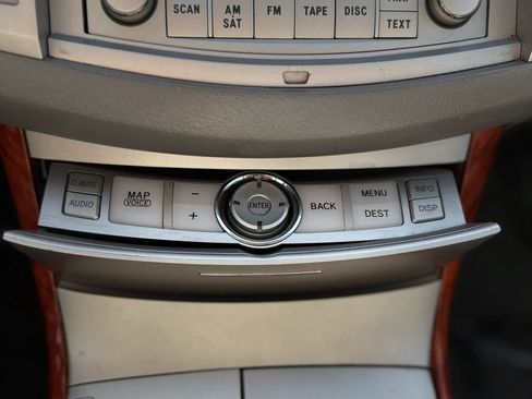 Used 2005 Toyota Avalon Limited FWD image 18