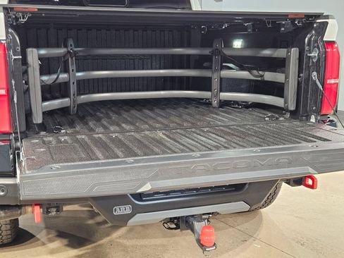 Certified 2025 Toyota Tacoma TRD Pro AWD/4WD image 18