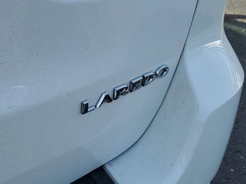Used 2018 Jeep Grand Cherokee Laredo AWD/4WD image 32
