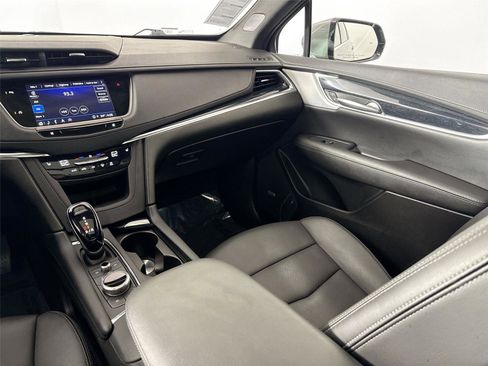 Used 2025 Cadillac XT5 Premium Luxury image 35