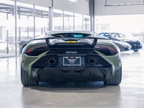 Used 2023 Lamborghini Huracan Tecnica image 5