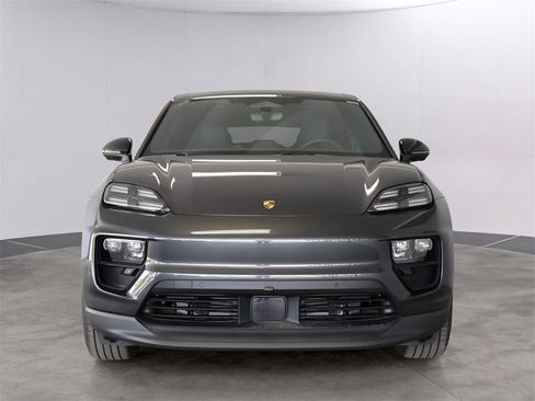 New 2025 Porsche Macan 4S Electric image 12
