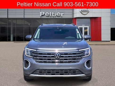 Used 2024 Volkswagen Atlas SE image 2