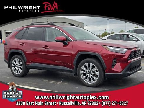 Used 2022 Toyota RAV4 XLE Premium image 1