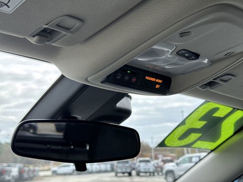 Used 2023 Buick Encore GX Select w/ Sport Touring Package image 26