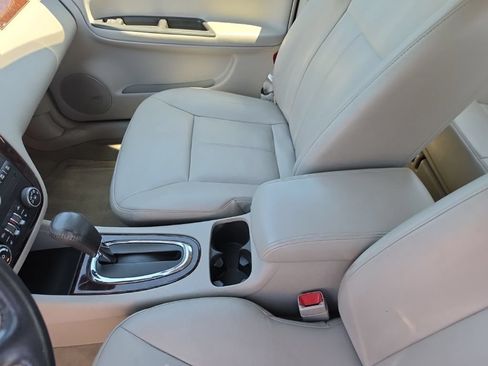Used 2013 Chevrolet Impala LTZ FWD image 15