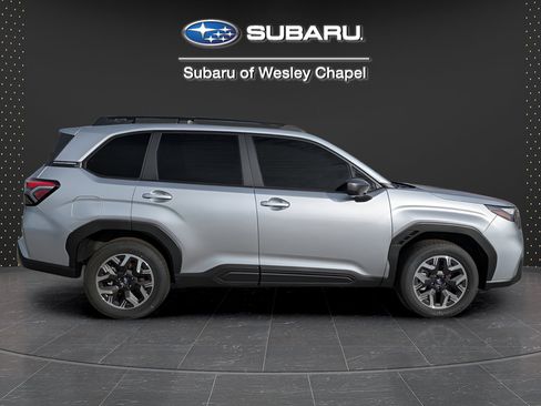 Used 2026 Subaru Forester Premium AWD/4WD image 4