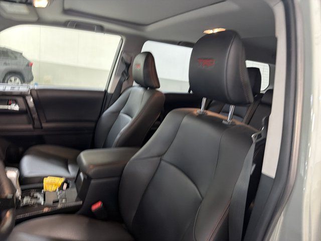 Used 2023 Toyota 4Runner TRD Off-Road Premium w/ Moonroof Package AWD/4WD image 5