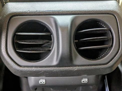 Used 2019 Jeep Wrangler Unlimited Sahara w/ Cold Weather Group image 16