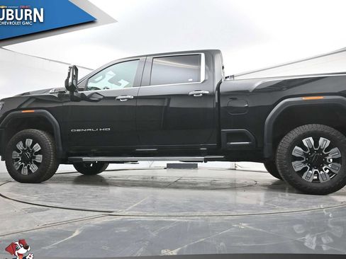 Used 2024 GMC Sierra 2500 Denali w/ Denali Reserve Package image 18