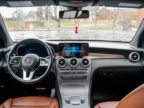 Used 2020 Mercedes-Benz GLC 300 4MATIC image 11
