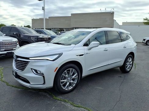 Used 2023 Buick Enclave Premium w/ Experience Buick Package FWD image 13