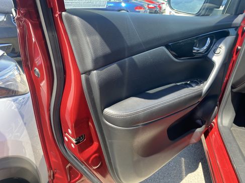 Used 2022 Nissan Rogue Sport SL AWD/4WD image 12