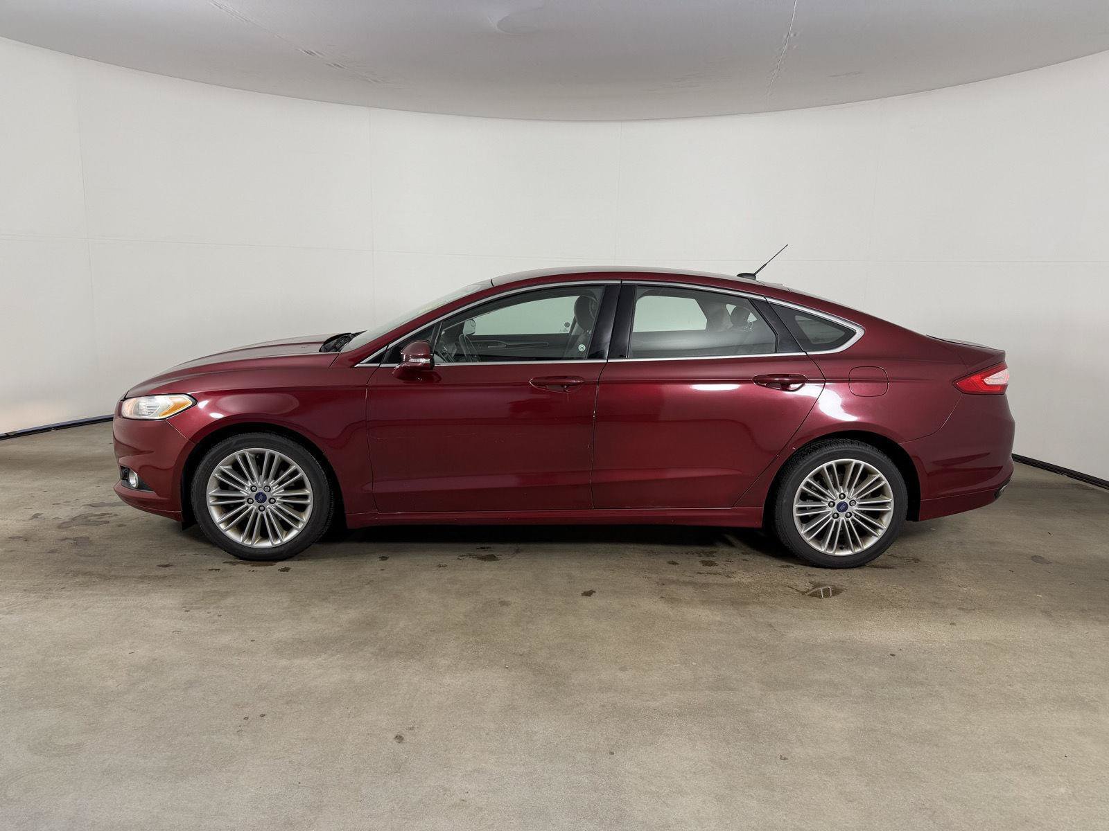 Used 2016 Ford Fusion SE w/ Equipment Group 202A AWD/4WD image 11