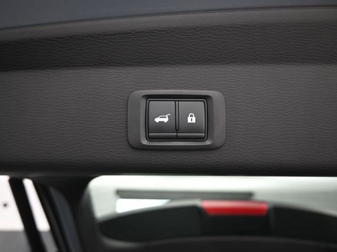 Used 2025 Mitsubishi Outlander SE FWD image 46