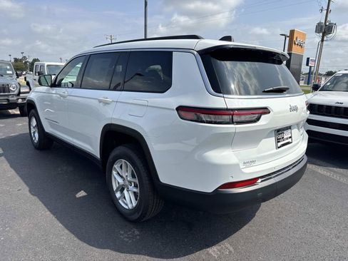 New 2026 Jeep Grand Cherokee L Laredo RWD image 4