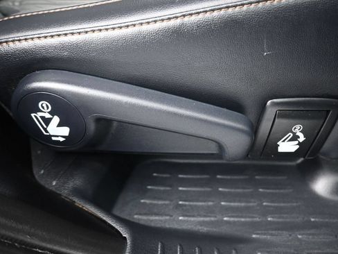 Used 2019 Toyota Highlander Plus AWD/4WD image 44