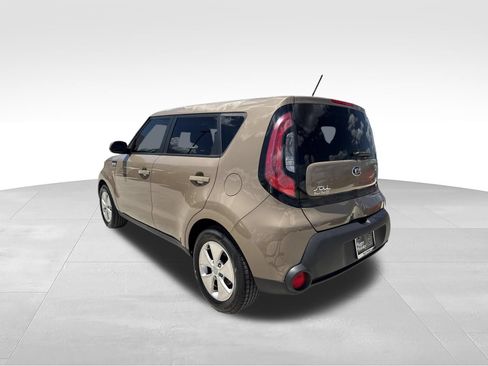 Used 2015 Kia Soul FWD image 7