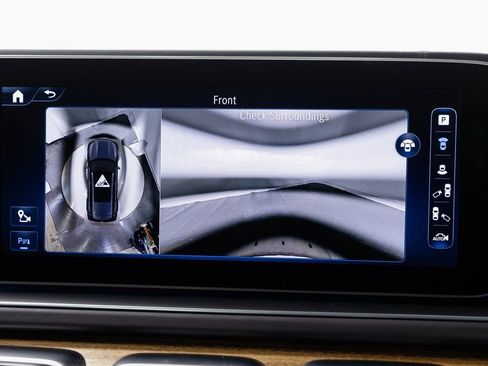 Used 2024 Mercedes-Benz Maybach GLS 600 4MATIC image 21