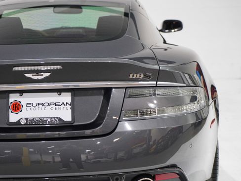 Used 2009 Aston Martin DBS Coupe RWD image 34