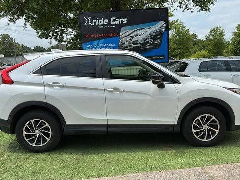 Used 2020 Mitsubishi Eclipse Cross ES FWD image 8